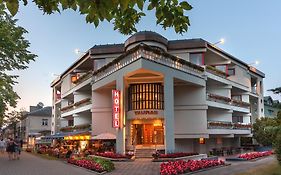 Tauras Center Hotel